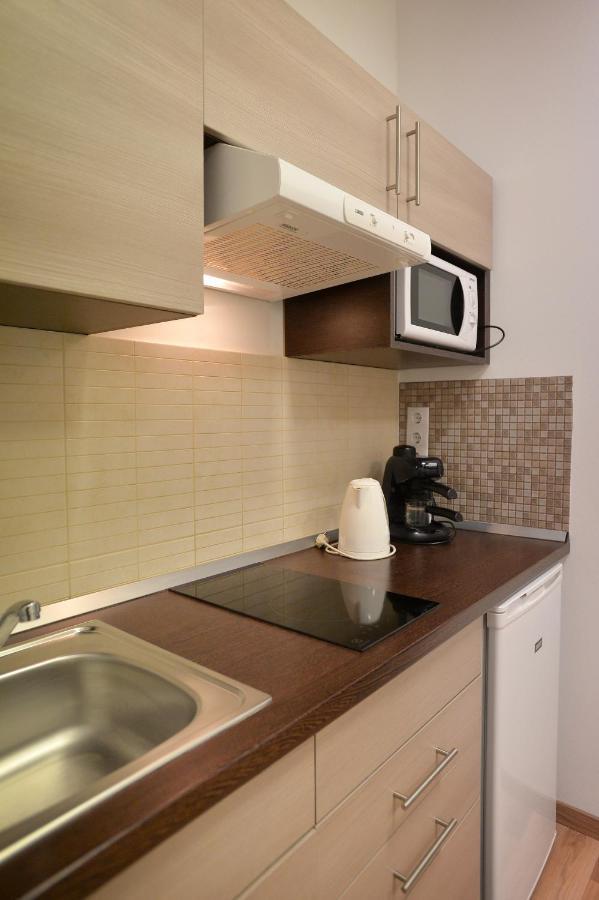Corner Apartman Eger Exteriör bild