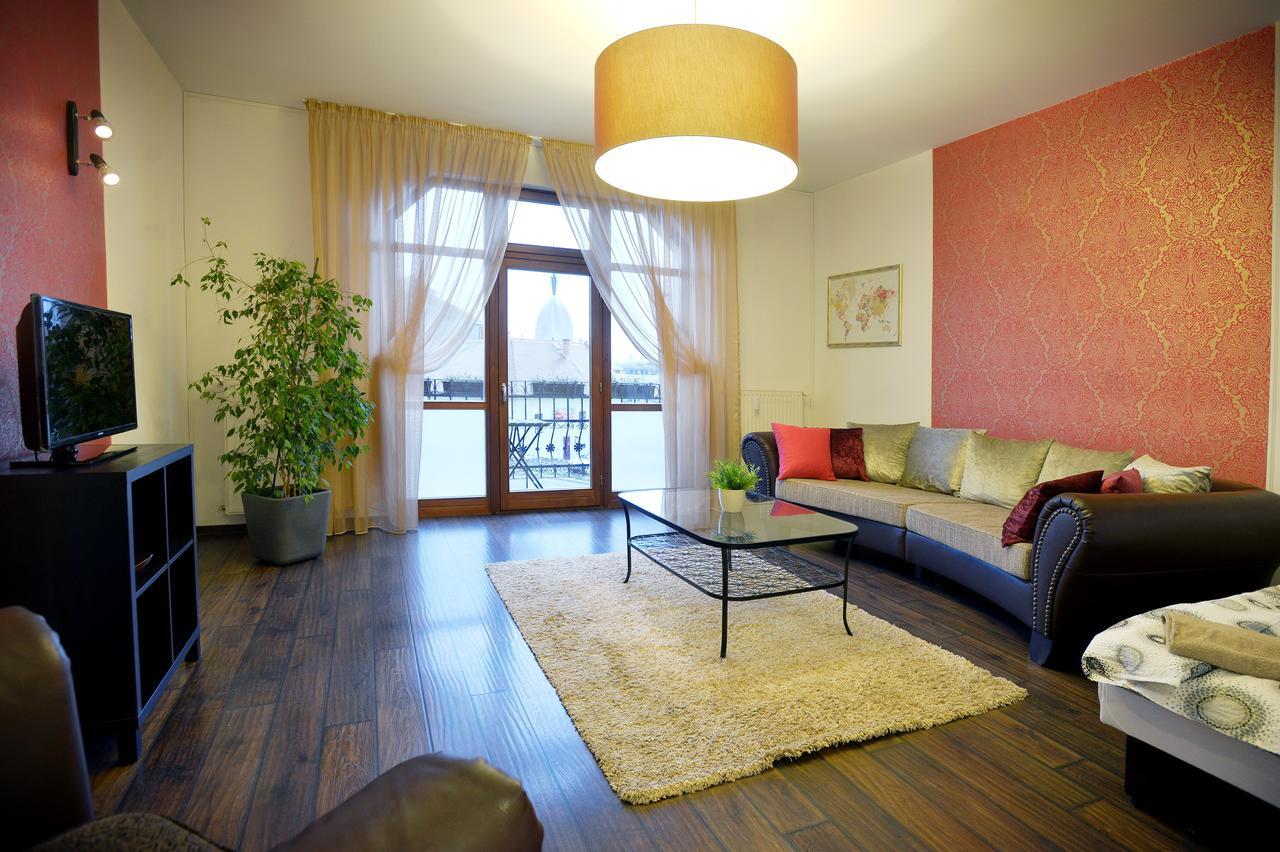 Corner Apartman Eger Exteriör bild